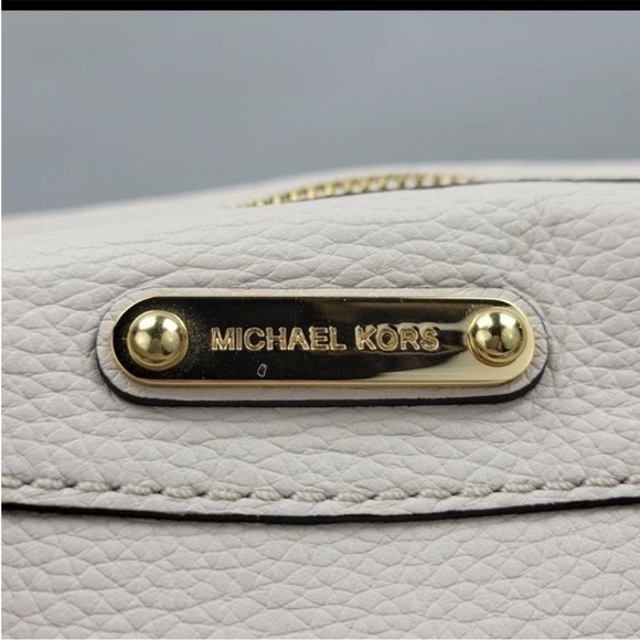 NWT Michael Kors Fulton Vanilla Leather Large Satchel - Picture 4 of 15